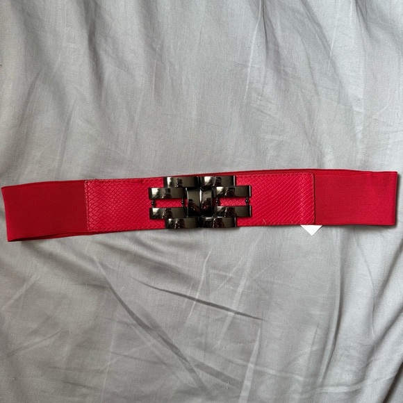 Kohl's Red and Black Belt with Geometric Buckle - Picture 2 of 4